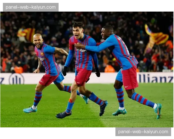 德甲焦点战:RB莱比锡对阵法兰克福,争夺欧联杯资格关键战 德甲焦点战:RB莱比锡对阵法兰克福,争夺欧联杯资格关键战